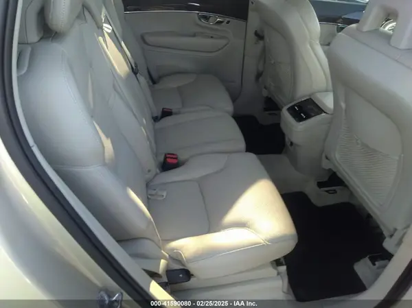 YV4A22PK7G1034763 2016 VOLVO XC90 - Image 8