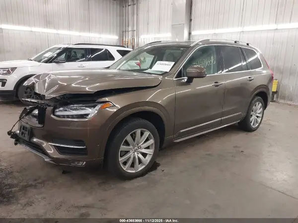 YV4A22PK7G1054804 2016 VOLVO XC90 - Image 2