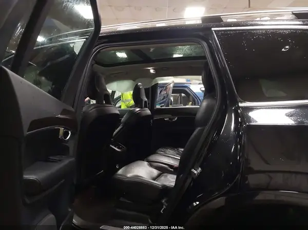YV4A22PK7G1067228 2016 VOLVO XC90 - Image 8
