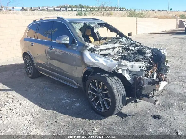 YV4A22PK7G1077256 2016 VOLVO XC90 - Image 1