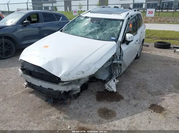 YV4A22PK7H1108071 2017 VOLVO XC90 - Image 2