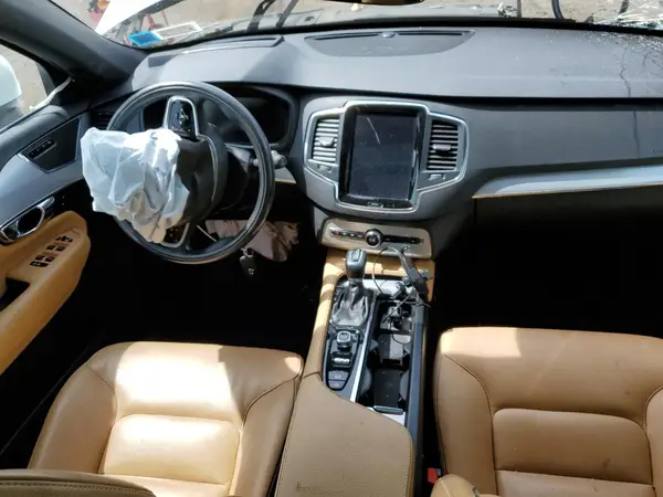 YV4A22PK7H1114064 2017 VOLVO XC90 - Image 8