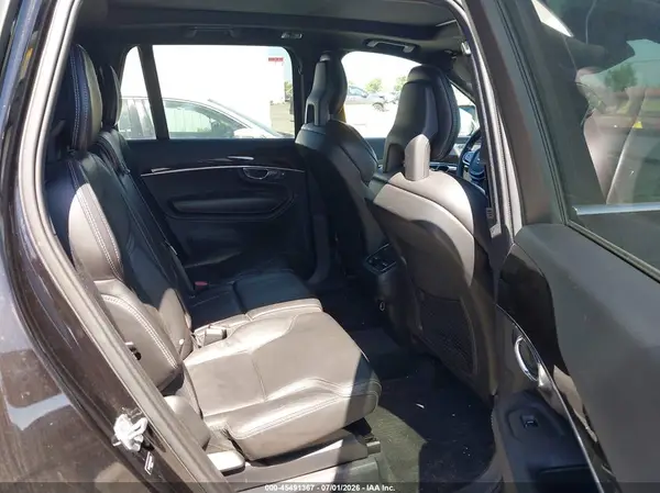 YV4A22PK7H1129115 2017 VOLVO XC90 - Image 8