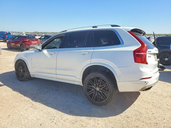 YV4A22PK7H1143242 2017 VOLVO XC90 - Image 2