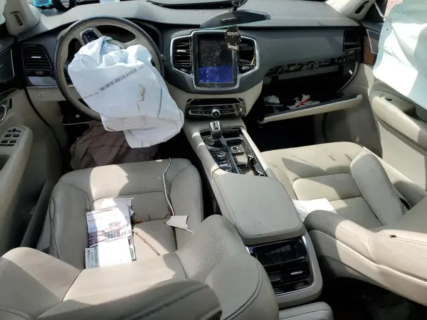 YV4A22PK7H1153091 2017 VOLVO XC90 - Image 8