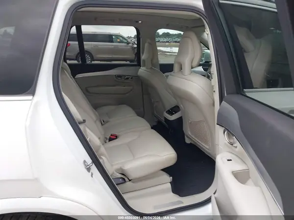 YV4A22PK7H1157609 2017 VOLVO XC90 - Image 8