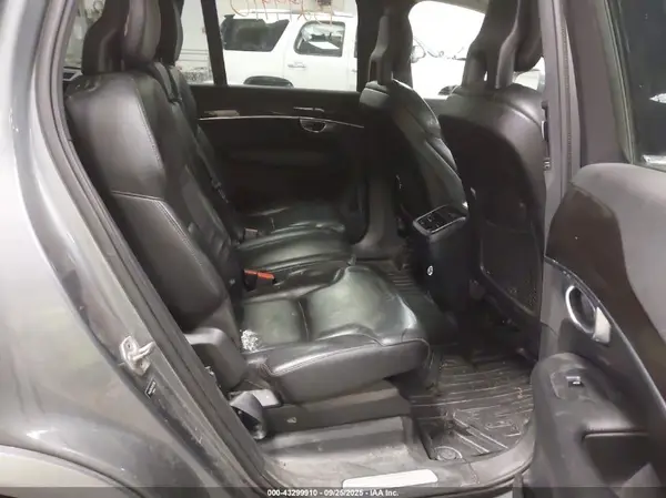 YV4A22PK7H1157786 2017 VOLVO XC90 - Image 8