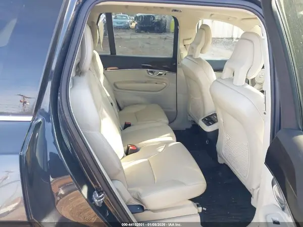 YV4A22PK7H1174202 2017 VOLVO XC90 - Image 8