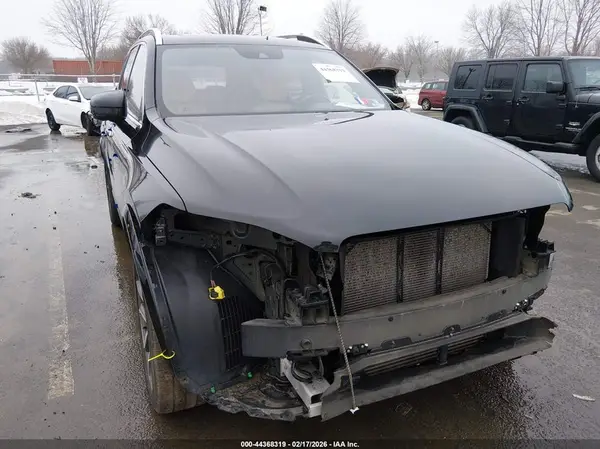 YV4A22PK7H1176080 2017 VOLVO XC90 - Image 1