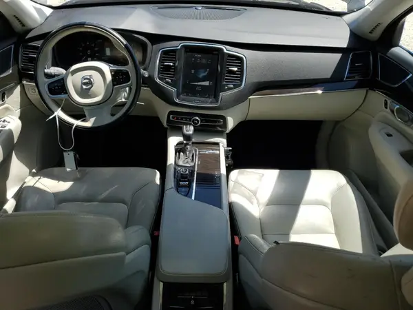 YV4A22PK7J1209679 2018 VOLVO XC90 - Image 8