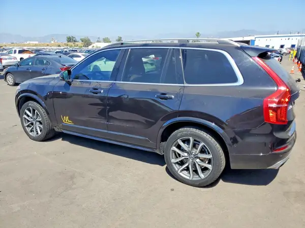 YV4A22PK7J1214526 2018 VOLVO XC90 - Image 2