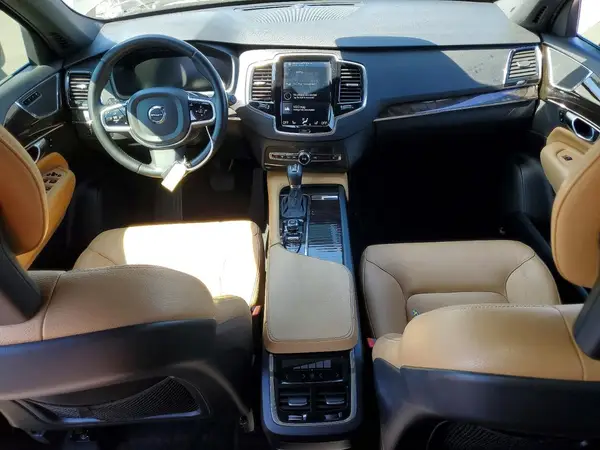 YV4A22PK7J1214526 2018 VOLVO XC90 - Image 8