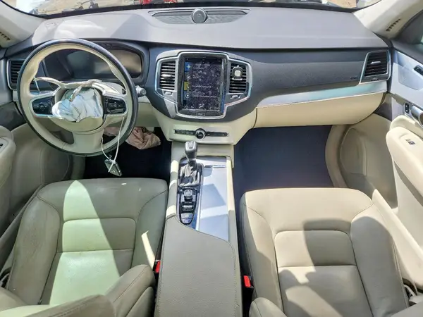 YV4A22PK7J1323441 2018 VOLVO XC90 - Image 8