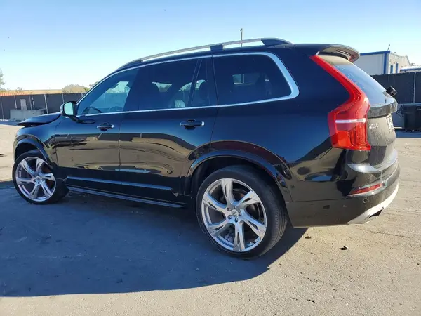 YV4A22PK7J1357279 2018 VOLVO XC90 - Image 2