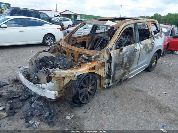 YV4A22PK7J1377807 2018 VOLVO XC90 - Image 2