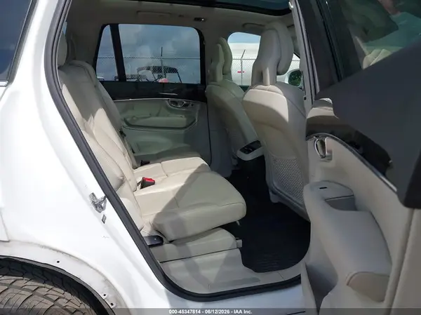 YV4A22PK7J1384191 2018 VOLVO XC90 - Image 8