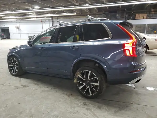 YV4A22PK7J1385437 2018 VOLVO XC90 - Image 2