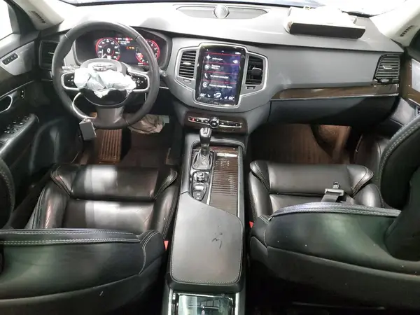 YV4A22PK7J1385437 2018 VOLVO XC90 - Image 8
