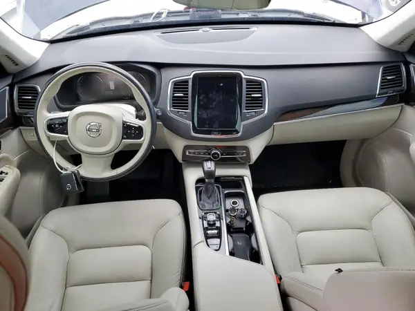 YV4A22PK7K1483739 2019 VOLVO XC90 - Image 8