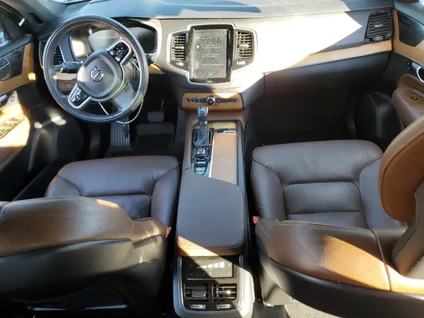YV4A22PK7M1675830 2021 VOLVO XC90 - Image 8