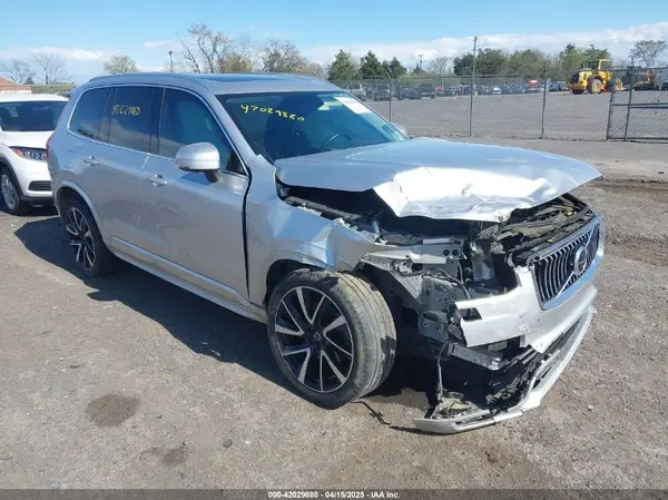 YV4A22PK7N1845461 2022 VOLVO XC90 - Image 1