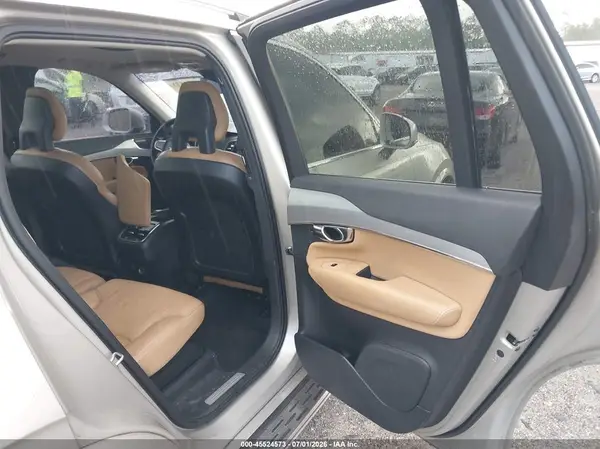 YV4A22PK8G1016790 2016 VOLVO XC90 - Image 8