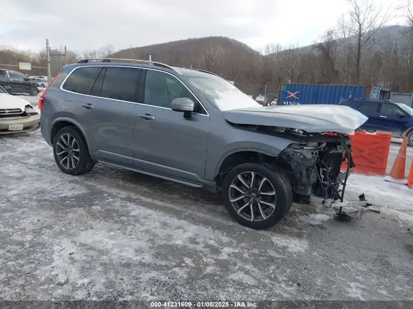 YV4A22PK8G1026767 2016 VOLVO XC90 - Image 1