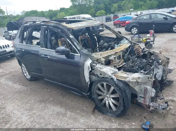 YV4A22PK8G1045190 2016 VOLVO XC90 - Image 1