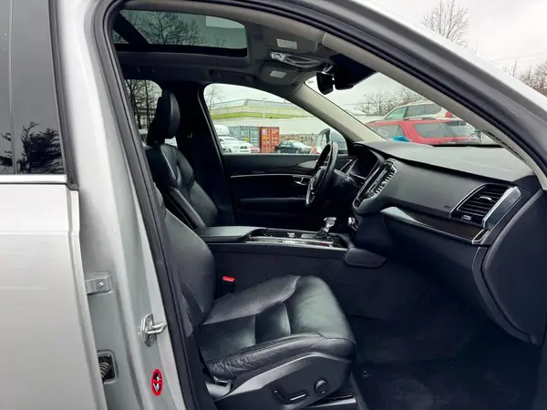 YV4A22PK8G1071921 2016 VOLVO XC90 - Image 8
