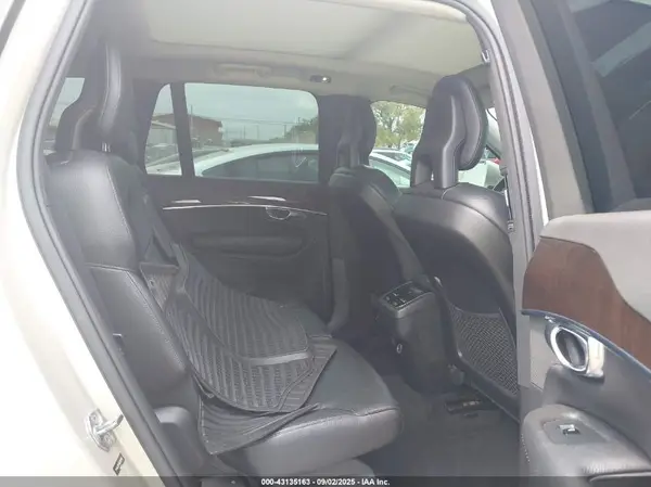 YV4A22PK8G1092946 2016 VOLVO XC90 - Image 8