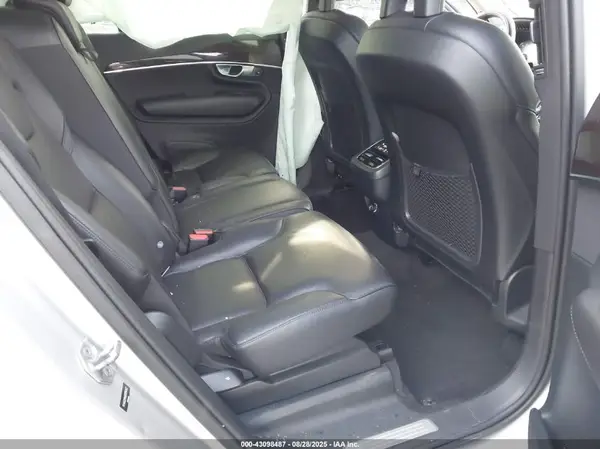 YV4A22PK8G1094342 2016 VOLVO XC90 - Image 8