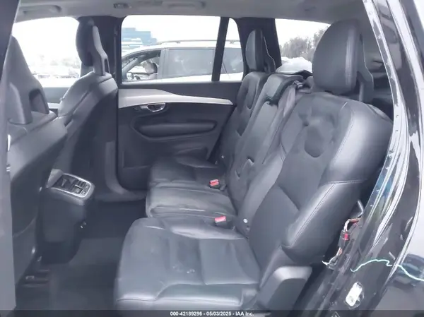 YV4A22PK8H1114123 2017 VOLVO XC90 - Image 8