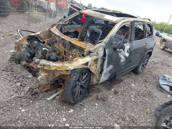 YV4A22PK8H1137479 2017 VOLVO XC90 - Image 2