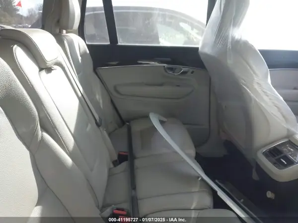 YV4A22PK8H1148692 2017 VOLVO XC90 - Image 8