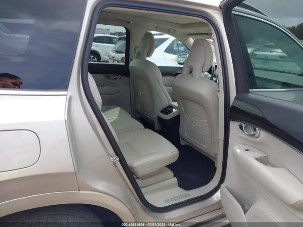 YV4A22PK8H1169638 2017 VOLVO XC90 - Image 8