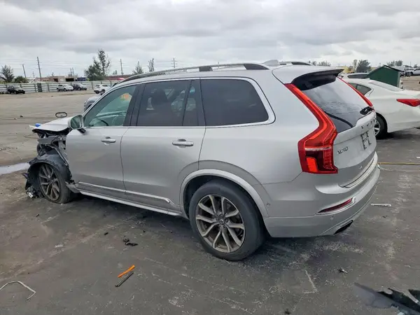YV4A22PK8H1177075 2017 VOLVO XC90 - Image 2