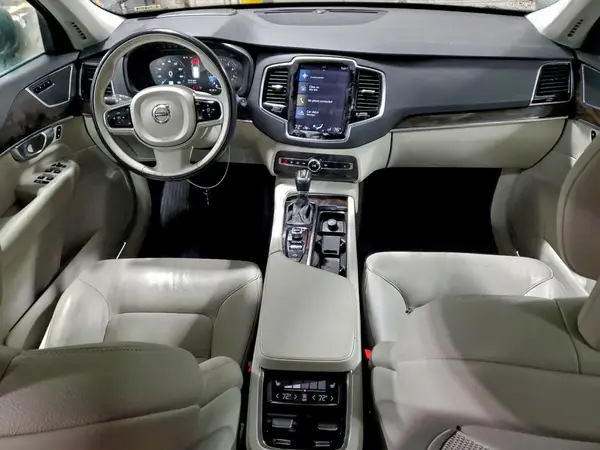 YV4A22PK8H1183507 2017 VOLVO XC90 - Image 8