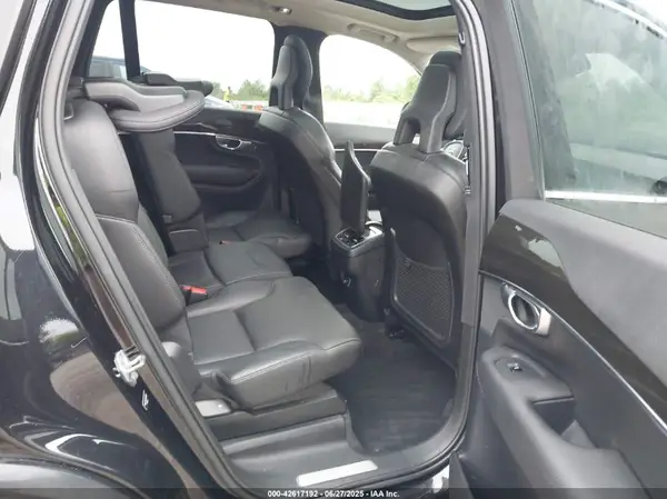 YV4A22PK8H1185502 2017 VOLVO XC90 - Image 8