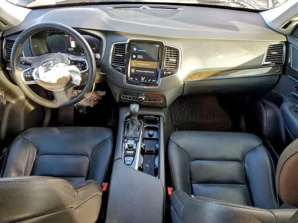 YV4A22PK8H1186911 2017 VOLVO XC90 - Image 8