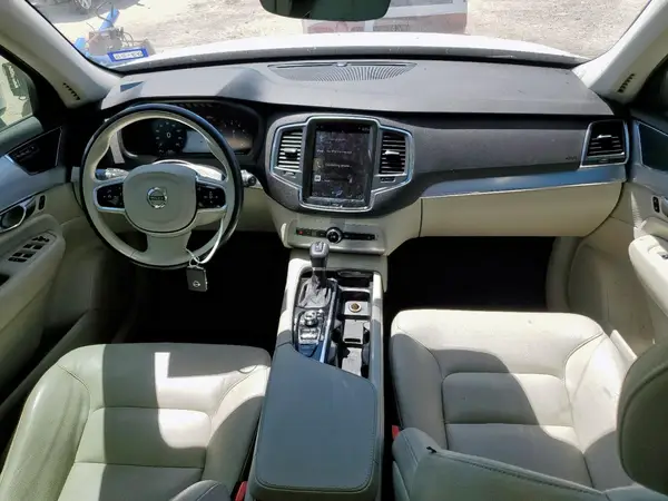 YV4A22PK8H1187413 2017 VOLVO XC90 - Image 8