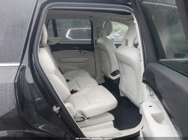 YV4A22PK8J1199115 2018 VOLVO XC90 - Image 8