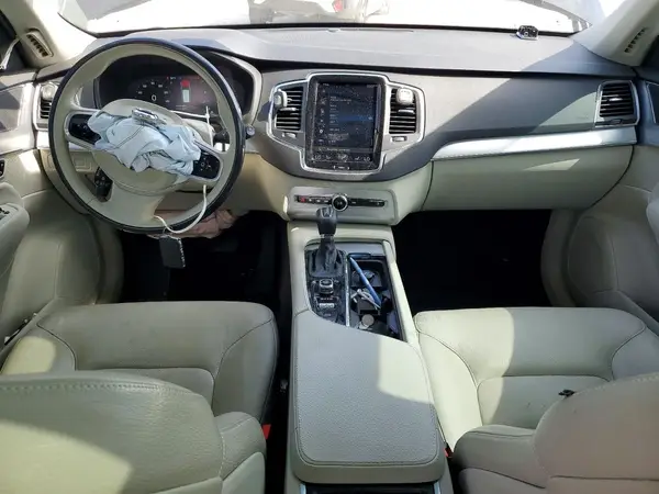 YV4A22PK8J1210470 2018 VOLVO XC90 - Image 8