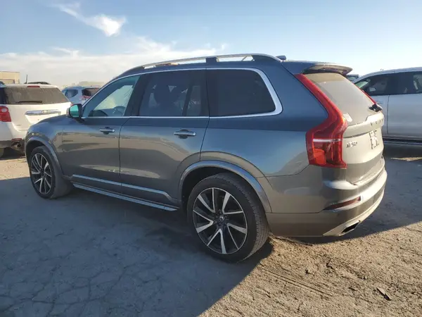 YV4A22PK8J1319916 2018 VOLVO XC90 - Image 2