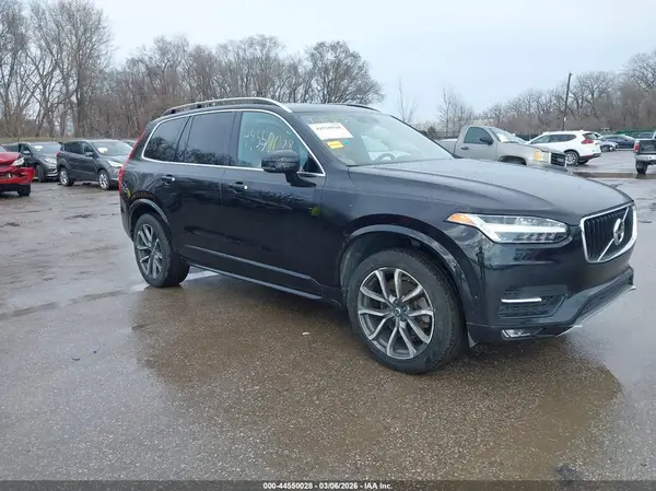YV4A22PK8J1322699 2018 VOLVO XC90 - Image 1