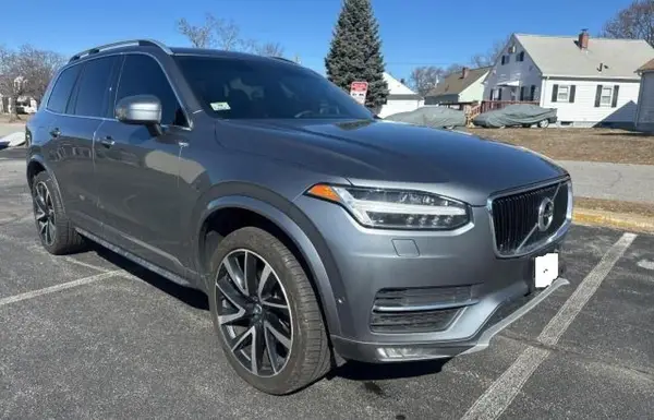YV4A22PK8J1326168 2018 VOLVO XC90 - Image 1
