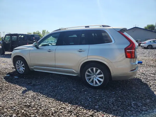 YV4A22PK8J1333640 2018 VOLVO XC90 - Image 2