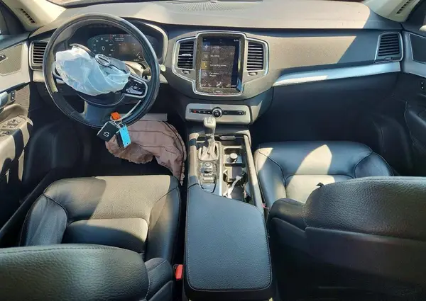 YV4A22PK8J1333640 2018 VOLVO XC90 - Image 8