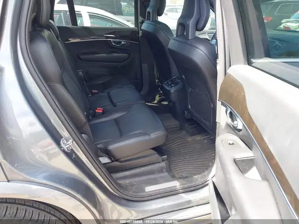 YV4A22PK8J1340751 2018 VOLVO XC90 - Image 8