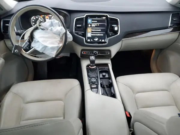 YV4A22PK8J1371708 2018 VOLVO XC90 - Image 8