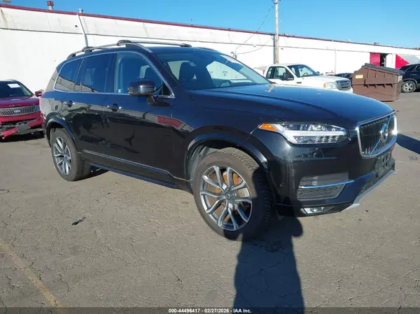 YV4A22PK8J1380117 2018 VOLVO XC90 - Image 1
